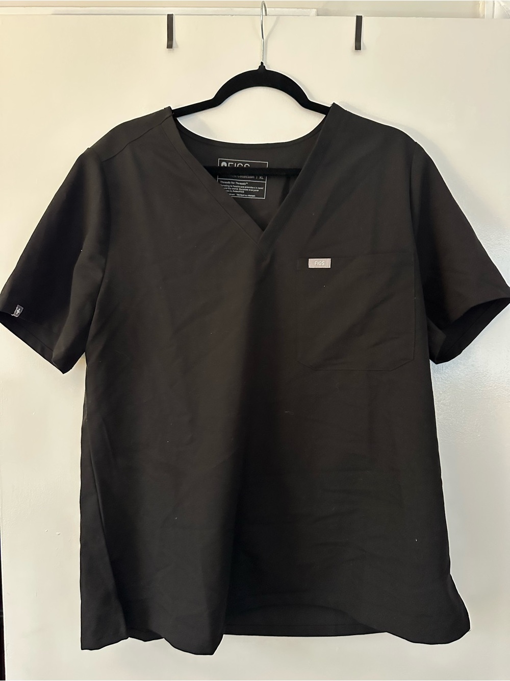 Figs Black V-Neck Short Sleeve Scrub Top